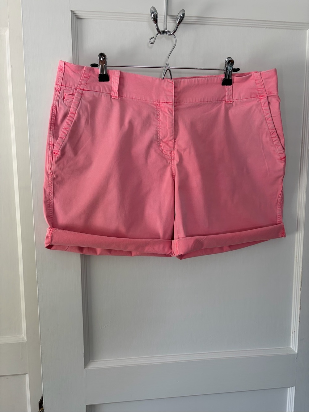 VINEYARD VINES Bermuda Shirts. Coral. Size 12